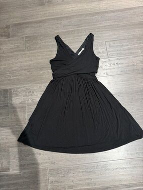 LOFT Black Sleeveless V‑Neck Midi Dress
